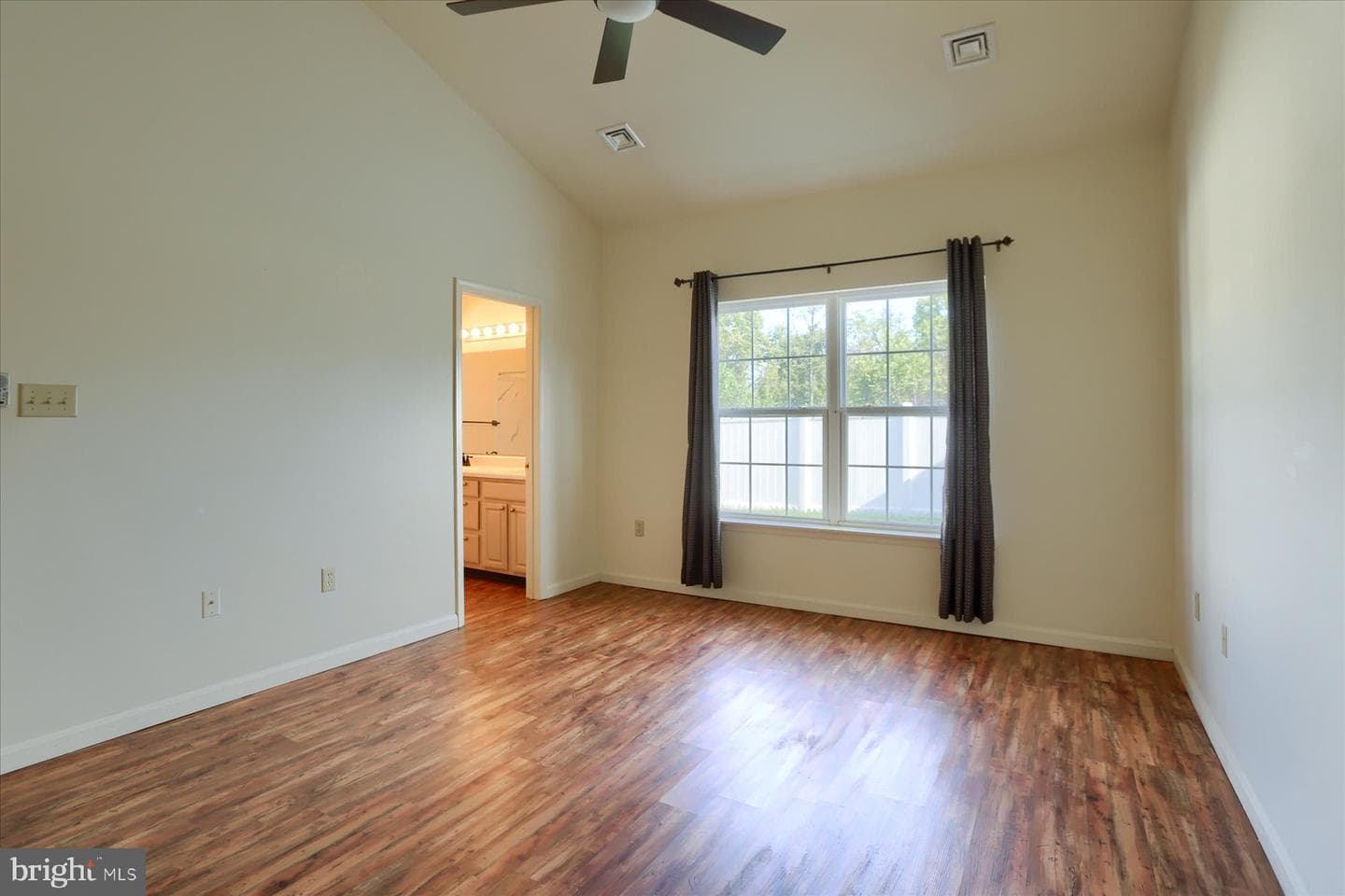 122 Kestrel Court photo 28
