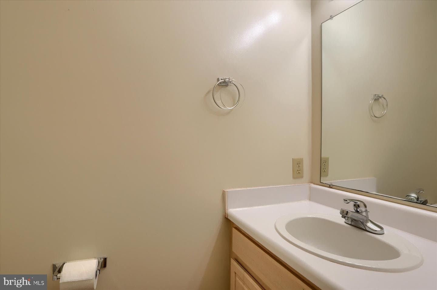 122 Kestrel Court photo 32