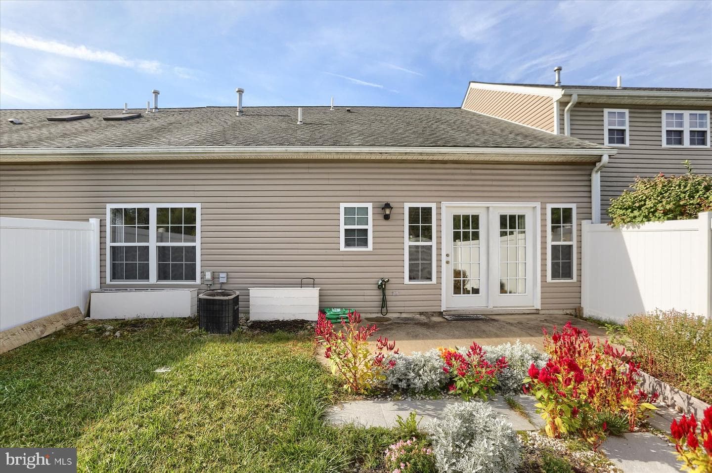 122 Kestrel Court photo 40