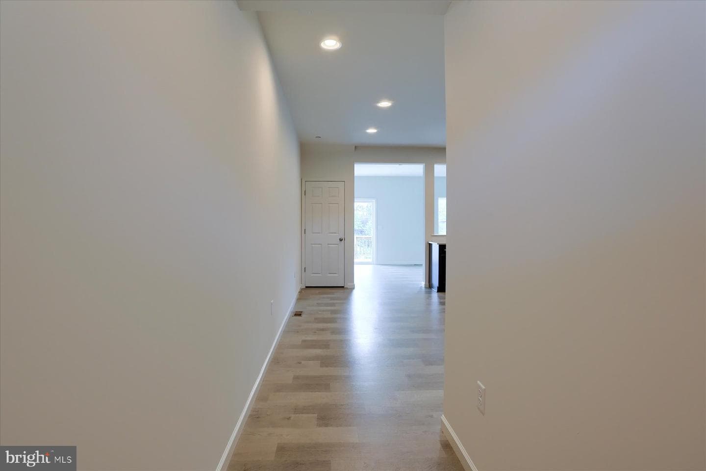 805 Anthony Drive photo 11