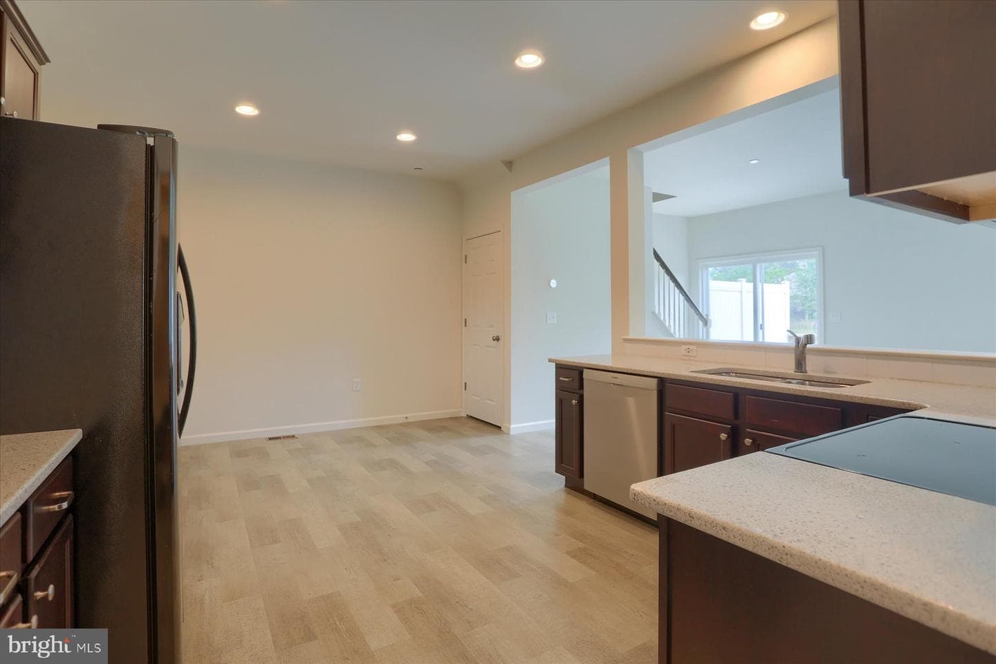 805 Anthony Drive photo 17