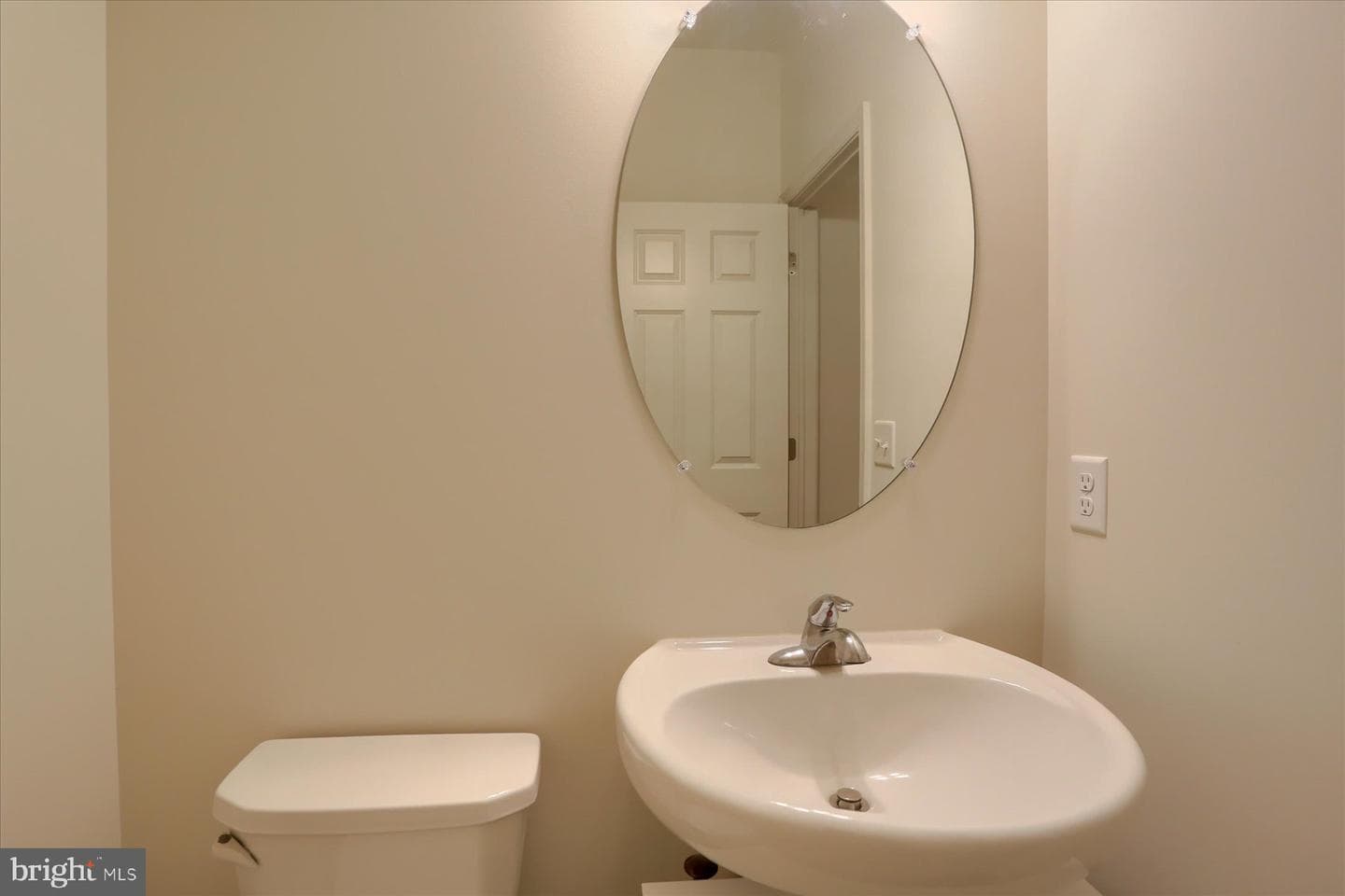 805 Anthony Drive photo 24