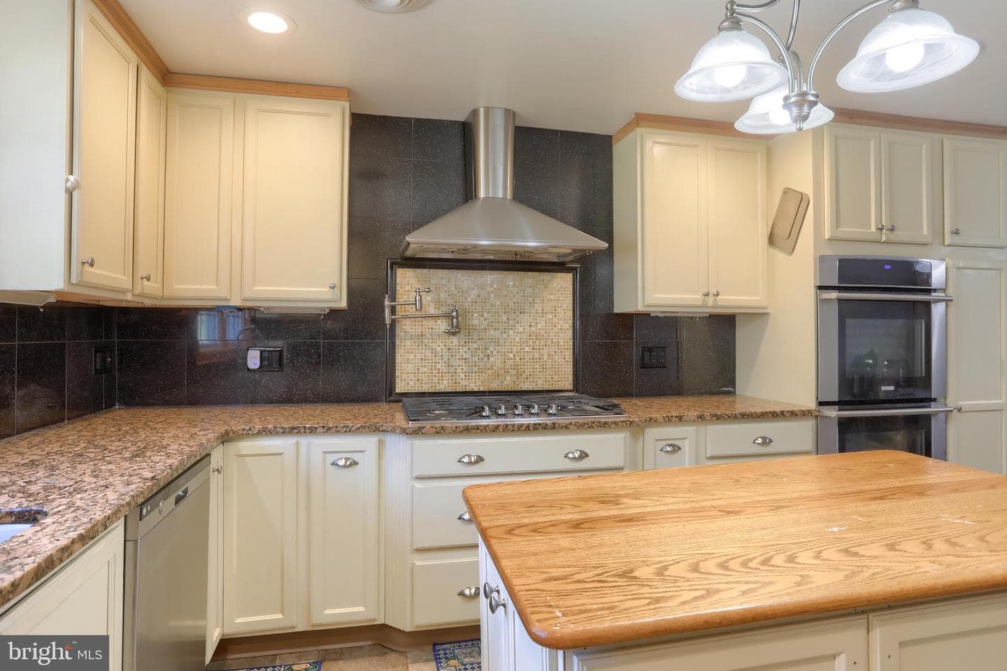 5691 Chambers Hill Road photo 15