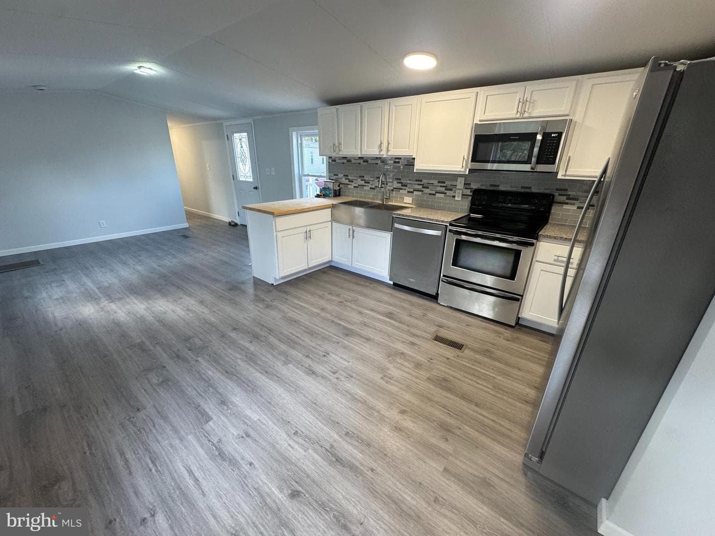 37 George Dr photo 10