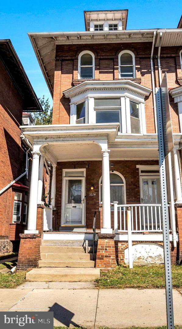 1624 State Street photo 4