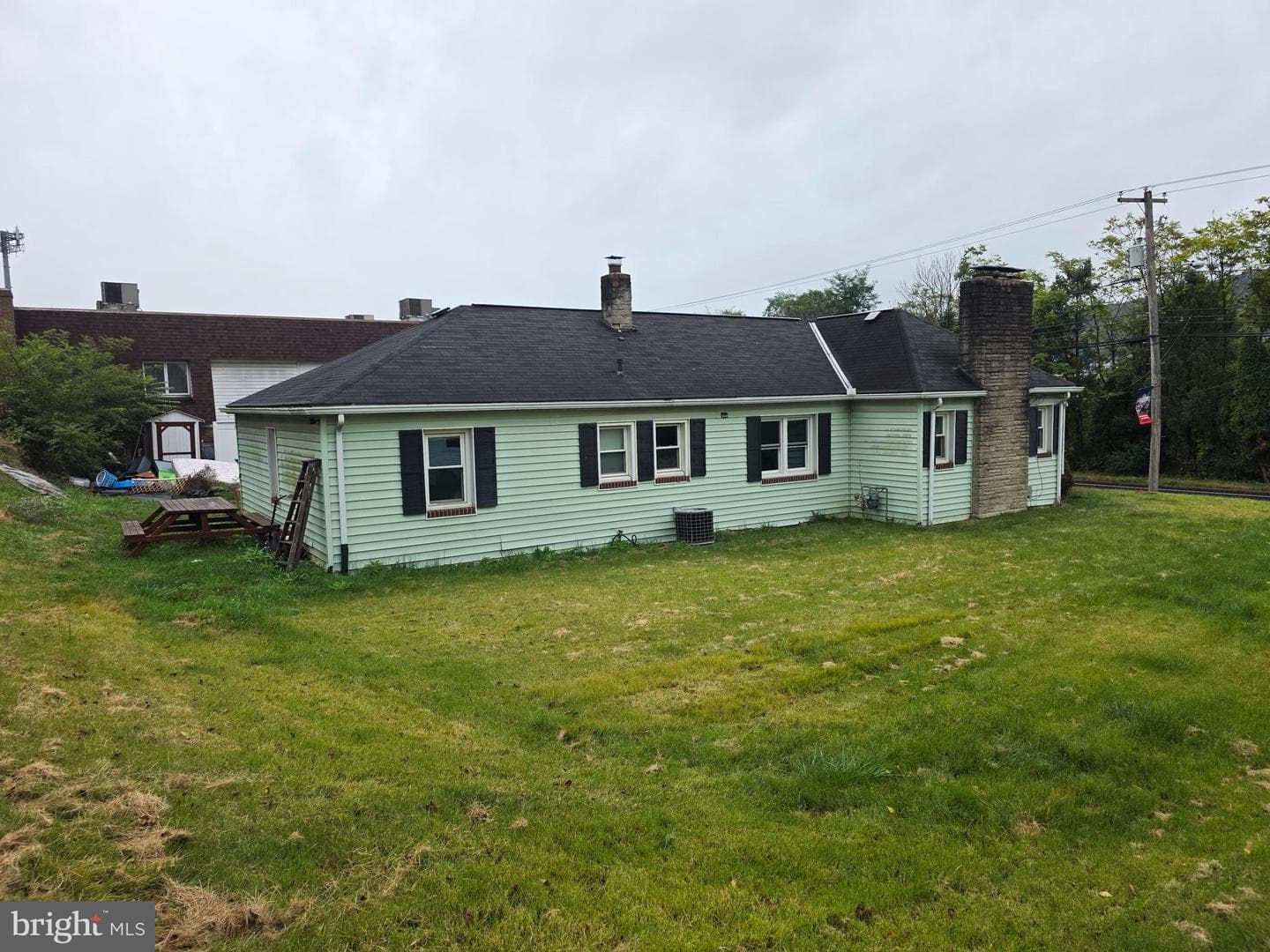 6520 Derry Street photo 6