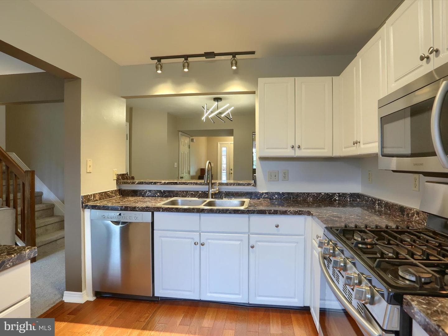2036 Daybreak Circle photo 13