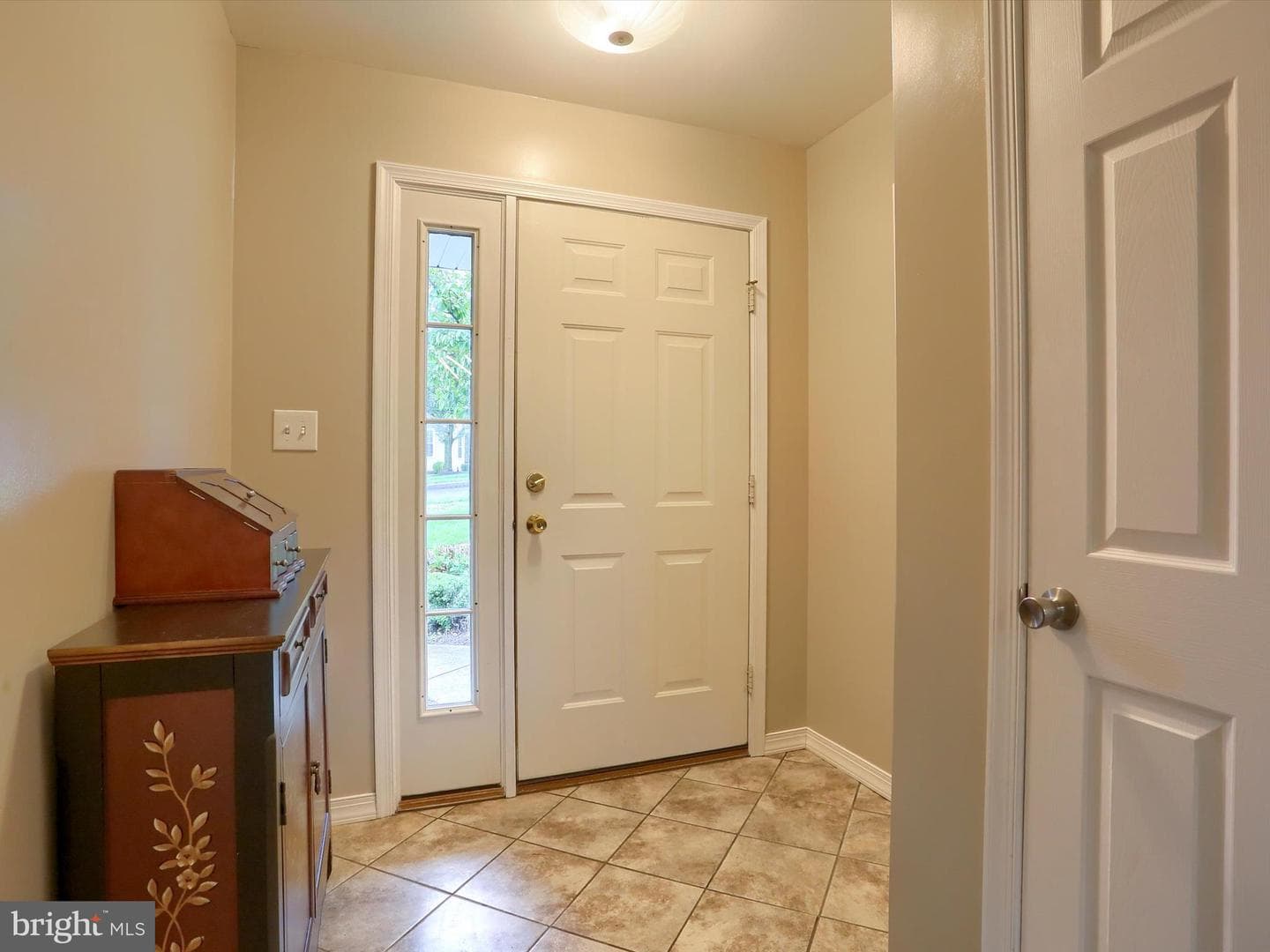 2036 Daybreak Circle photo 4