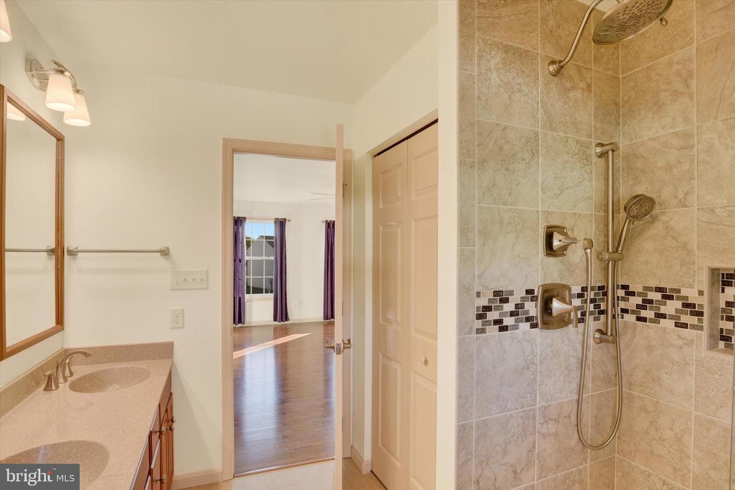 6172 Glenn Court photo 17