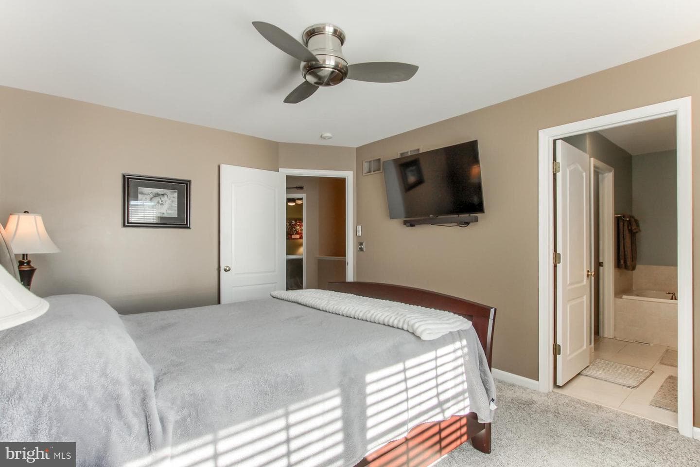 5592 Twilight Drive photo 26