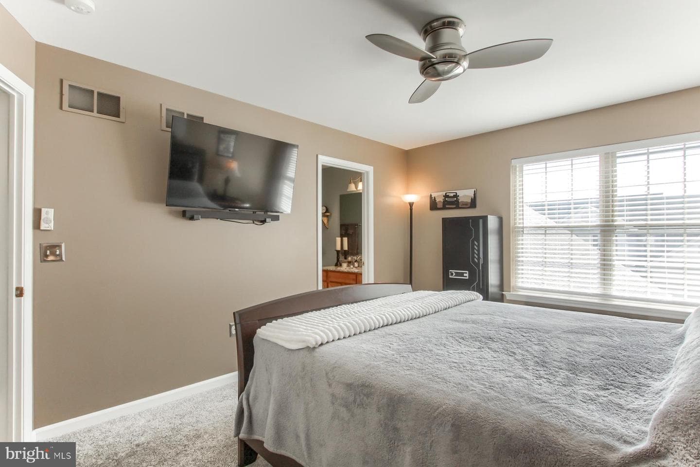 5592 Twilight Drive photo 27