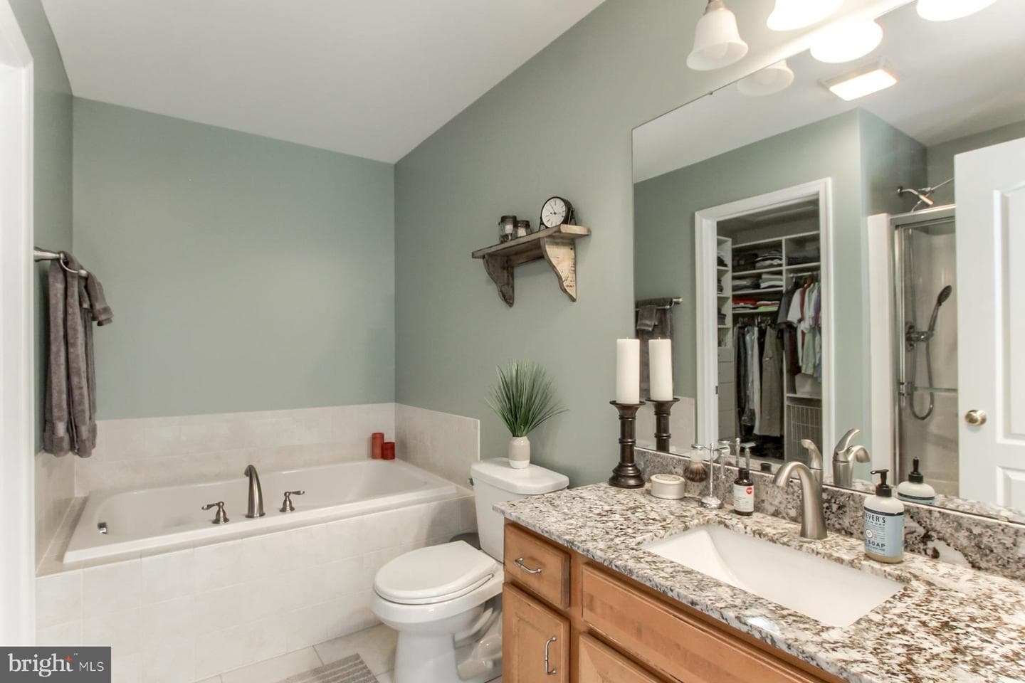 5592 Twilight Drive photo 28
