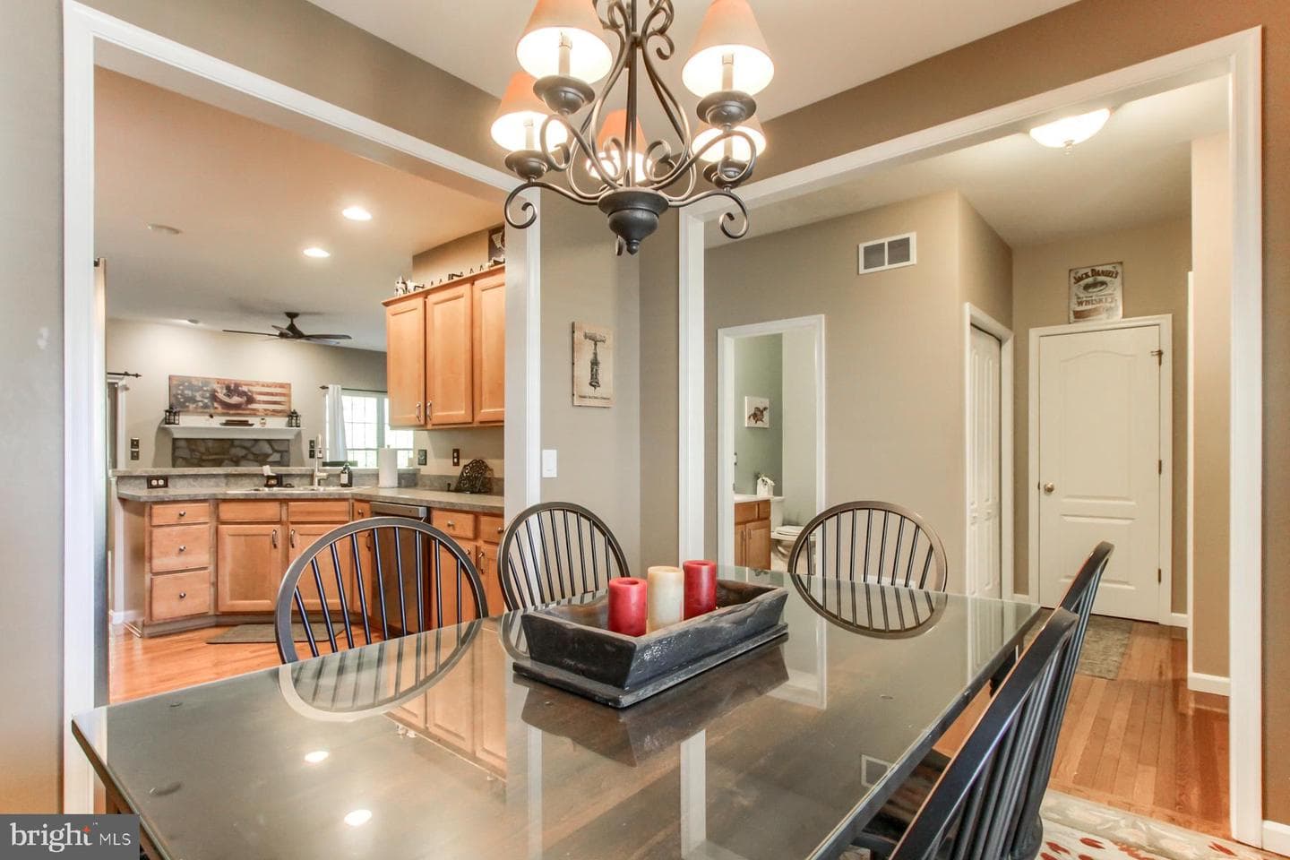 5592 Twilight Drive photo 7