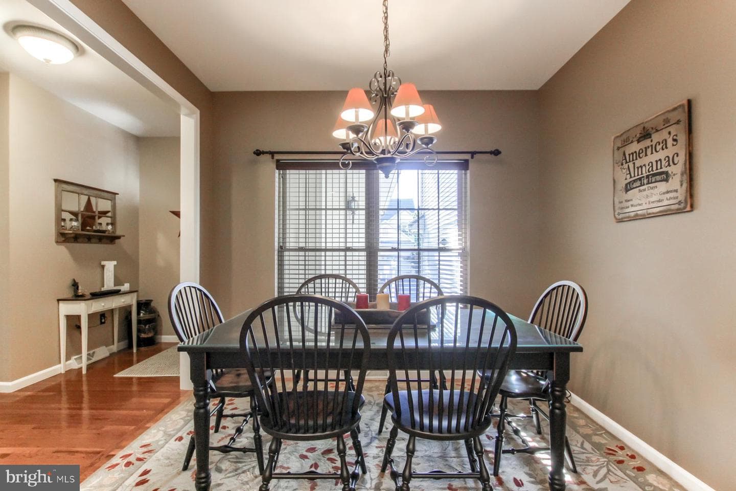5592 Twilight Drive photo 8
