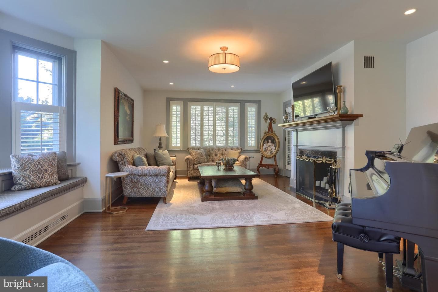 118 Elm Avenue photo 4