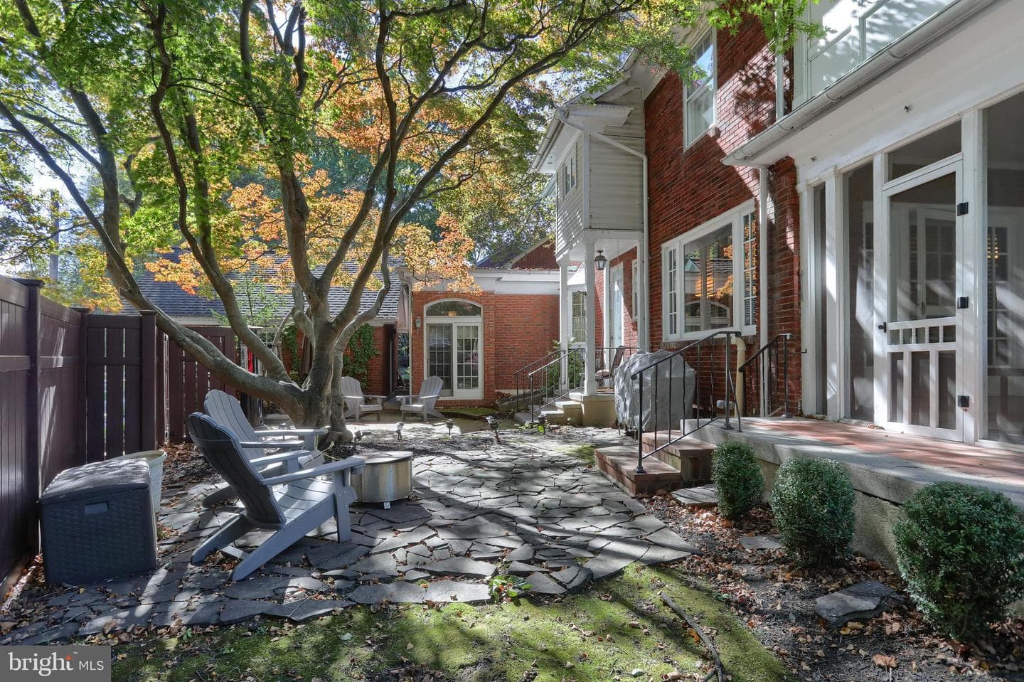 118 Elm Avenue photo 46