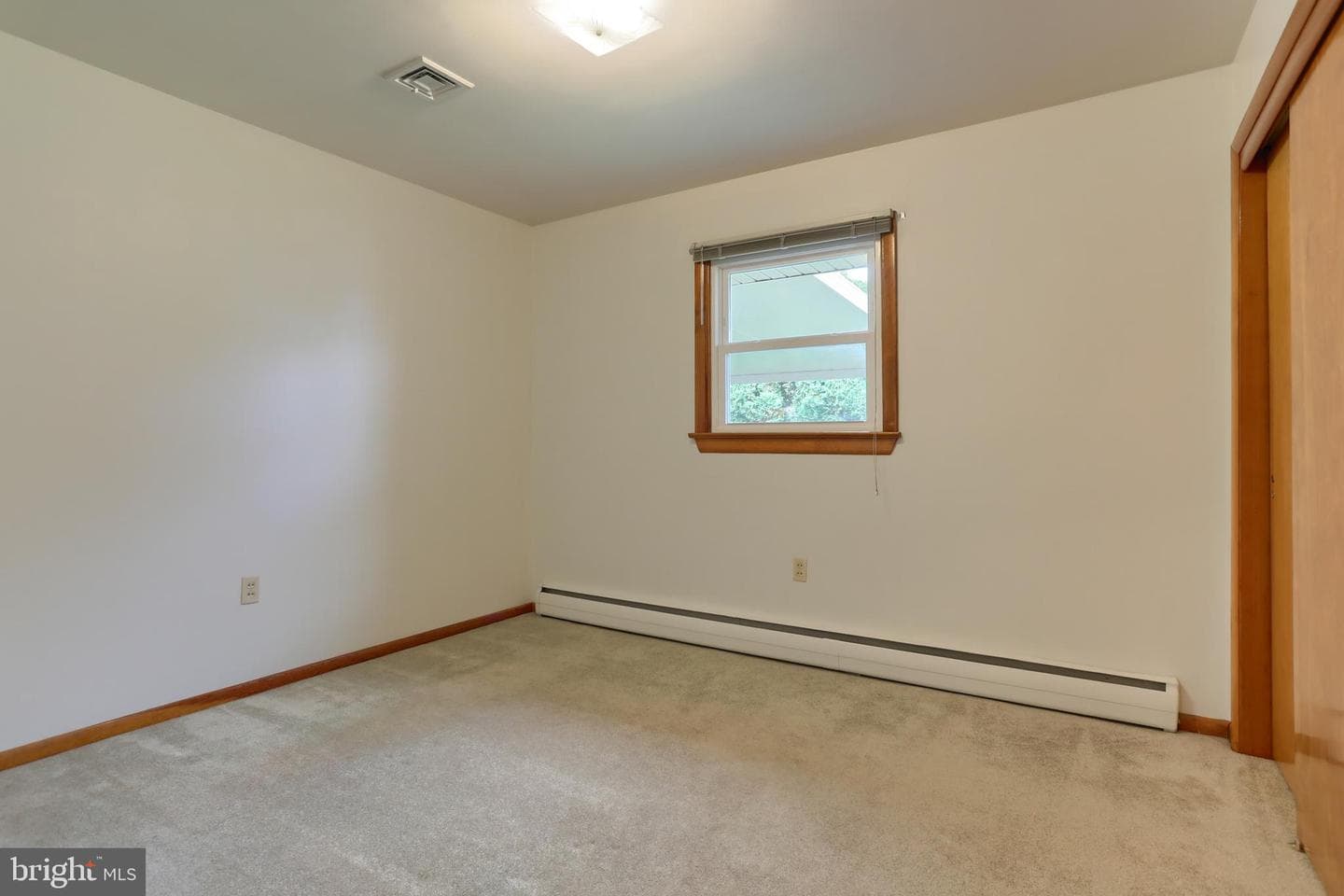523 3rd St photo 11