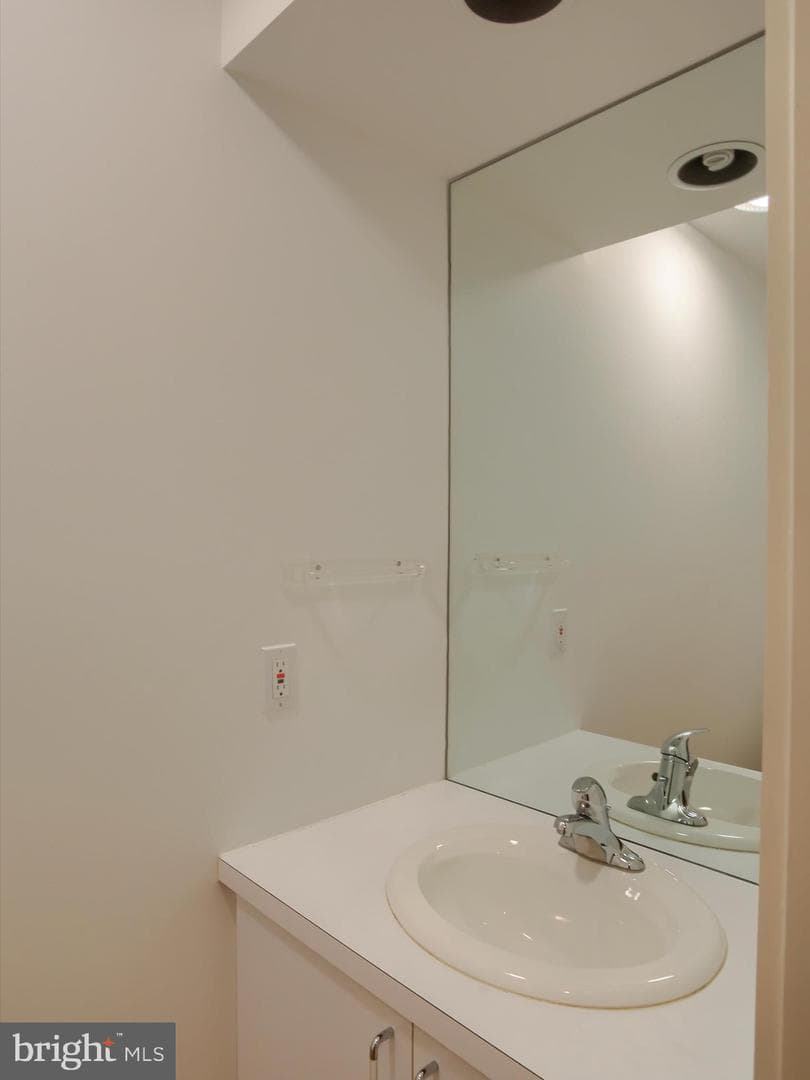 3877 N Sarayo Circle photo 39