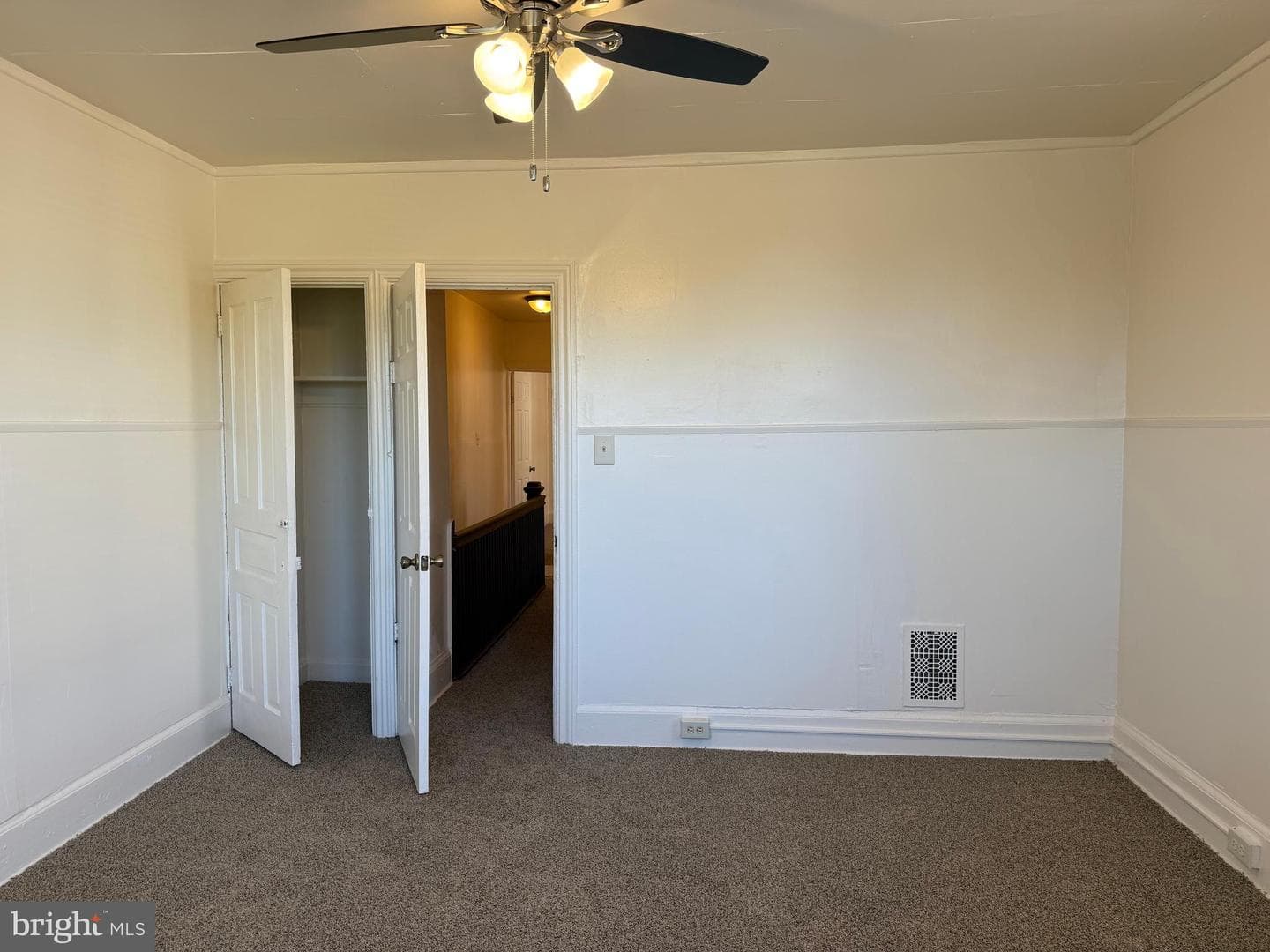 1351 Howard Street photo 32