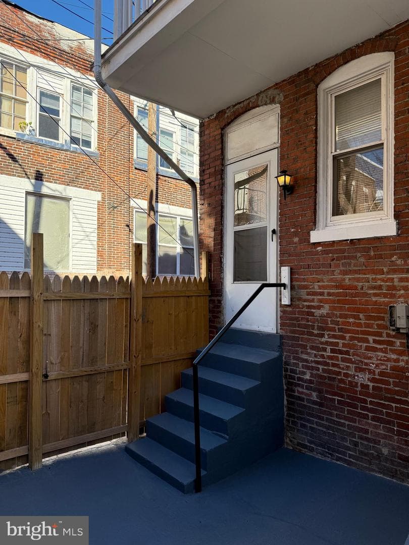 1351 Howard Street photo 46