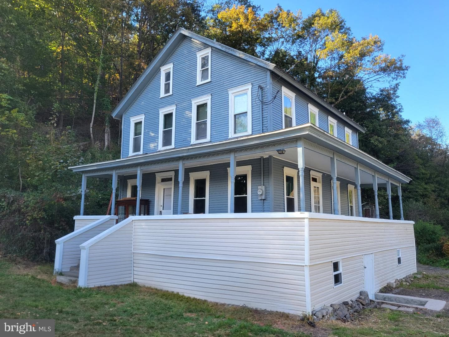 6888 State Route 225 photo 1