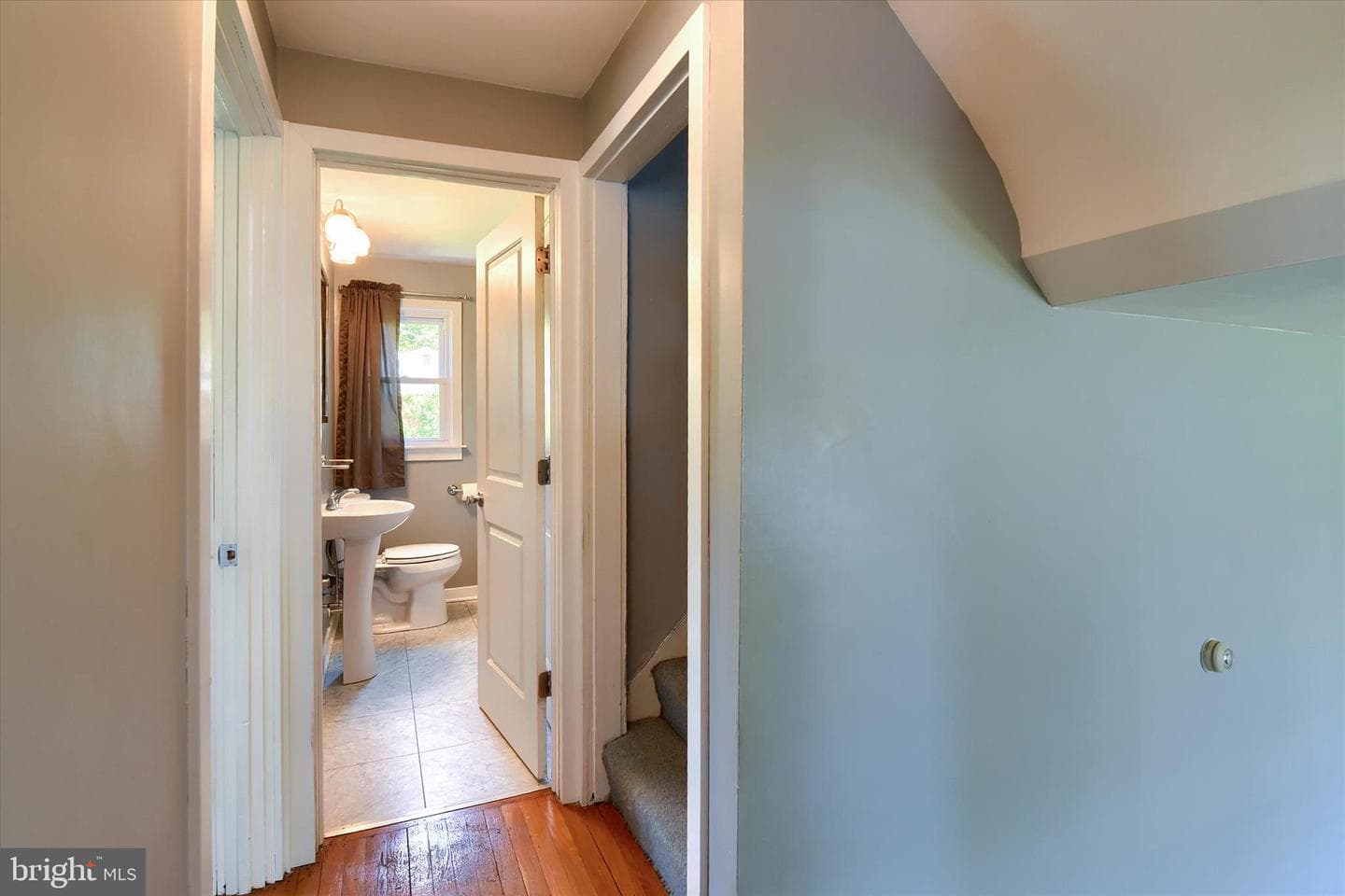 139 Hollywood Drive photo 22