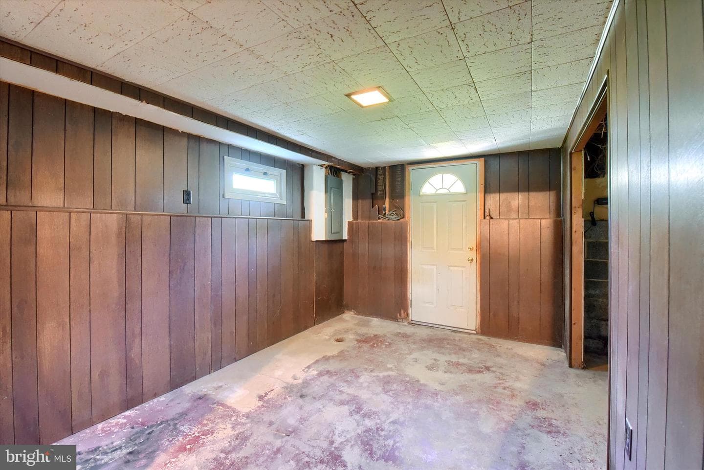 139 Hollywood Drive photo 32