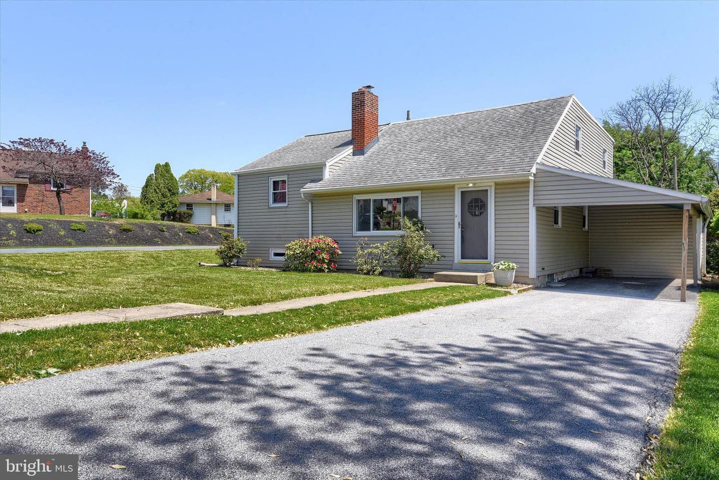 139 Hollywood Drive photo 8