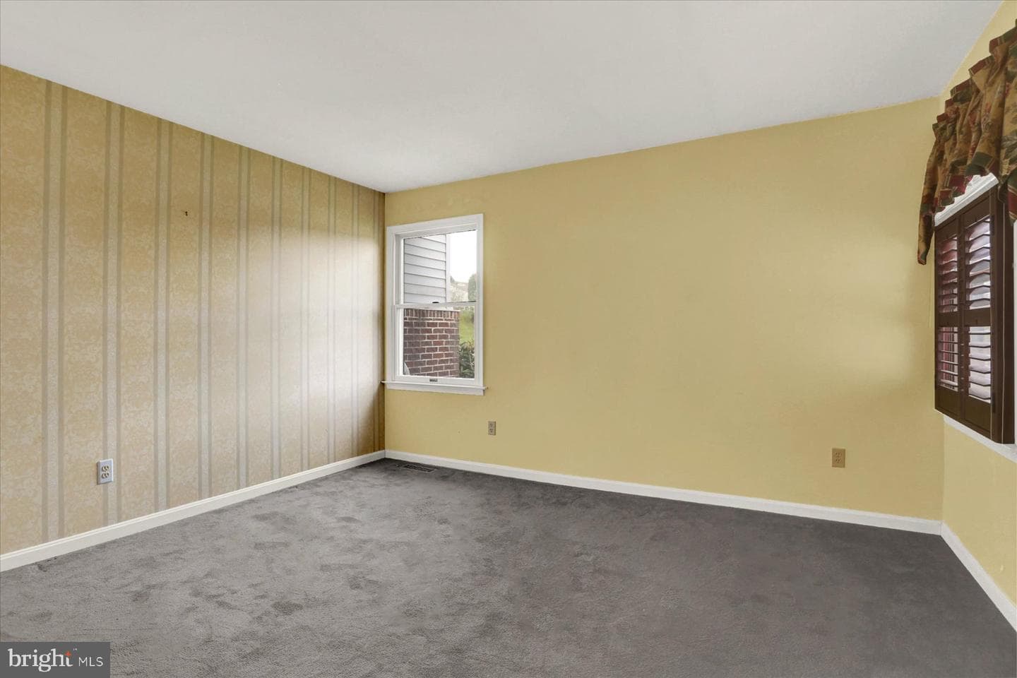 1068 Country Hill Drive photo 10