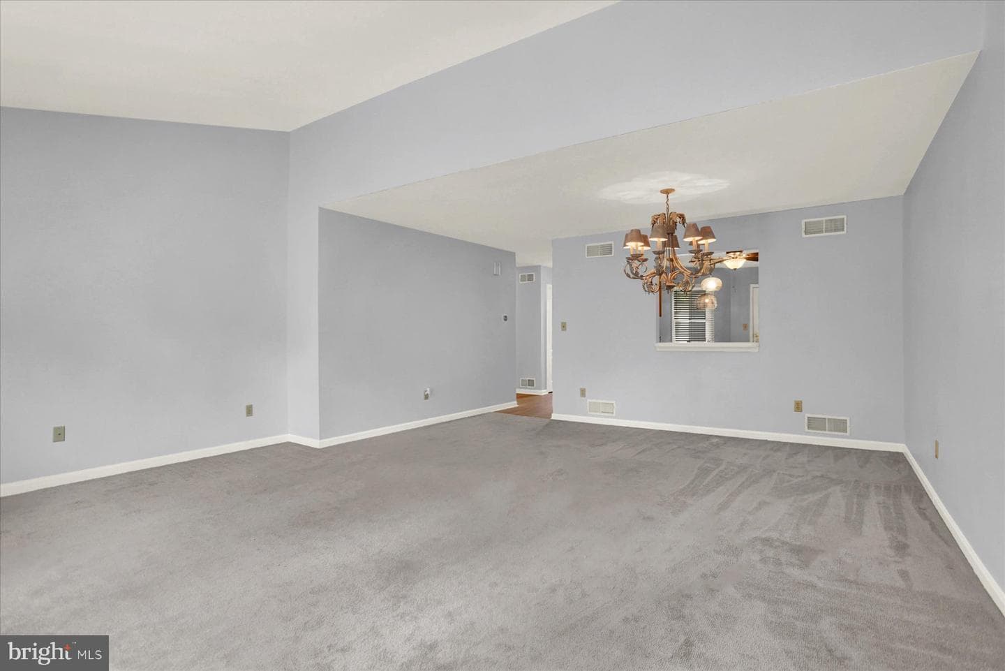 1068 Country Hill Drive photo 9