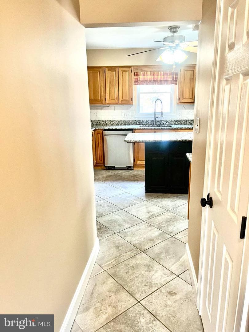 2040 Chevy Chase Drive photo 11