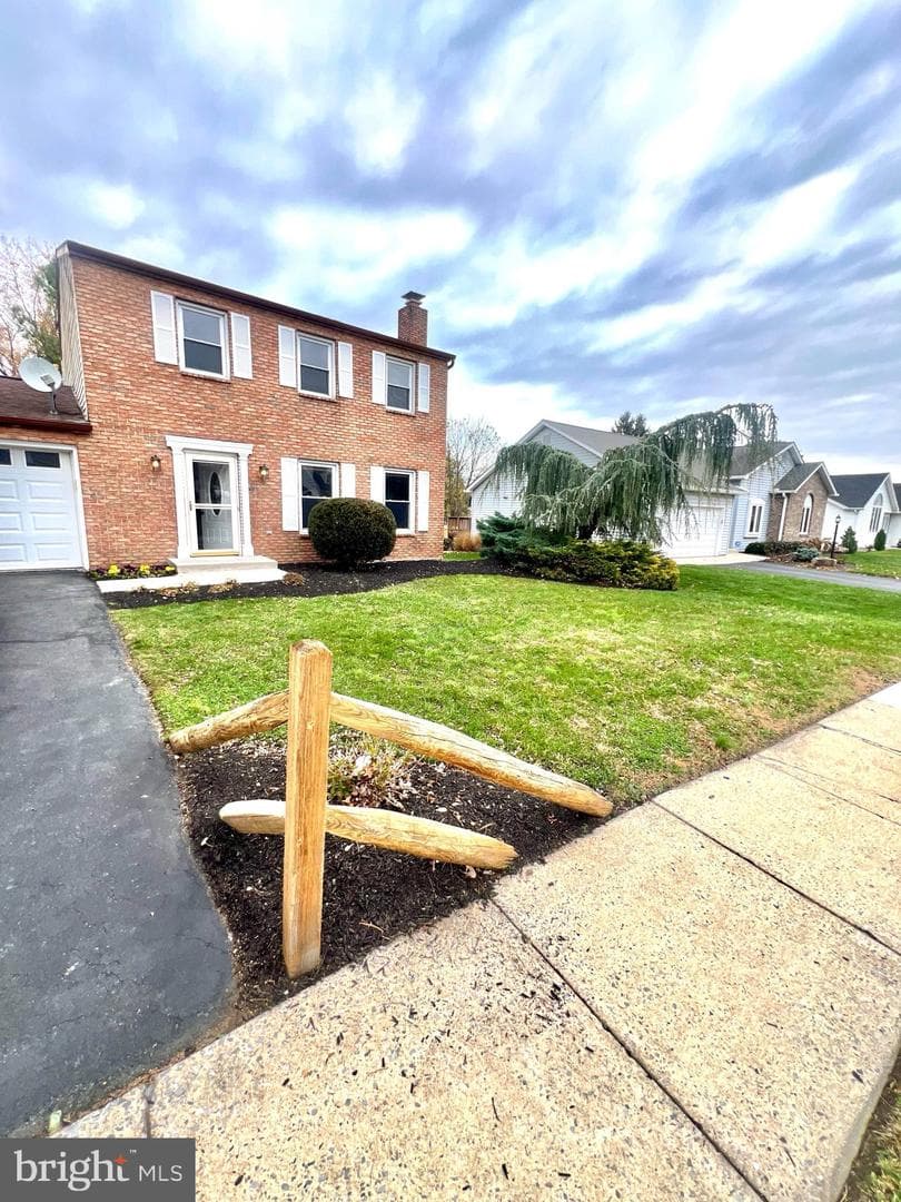2040 Chevy Chase Drive photo 5