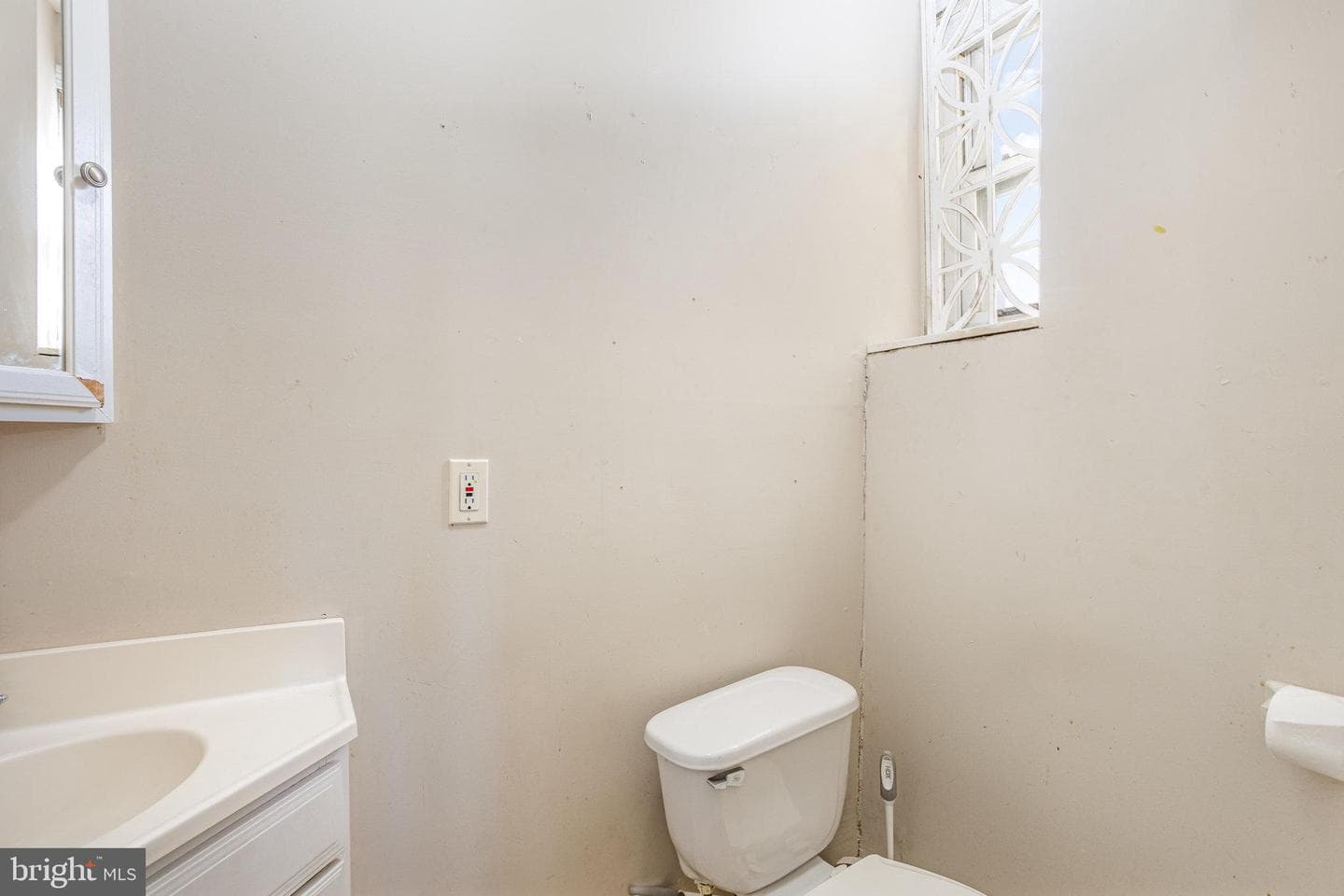 2027 Derry Street photo 14