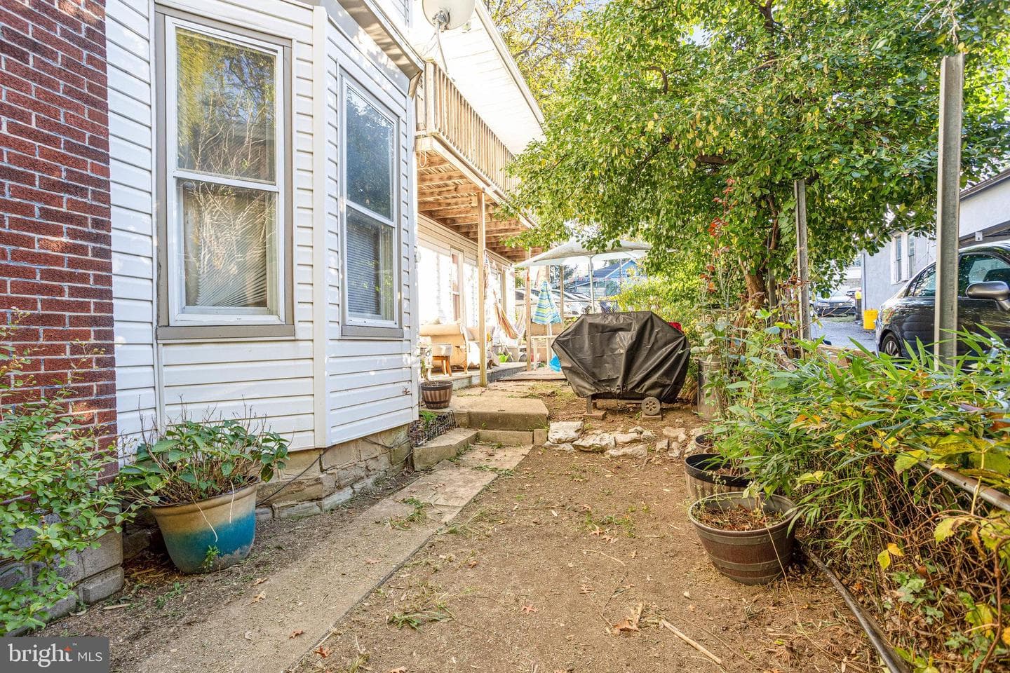 2027 Derry Street photo 16