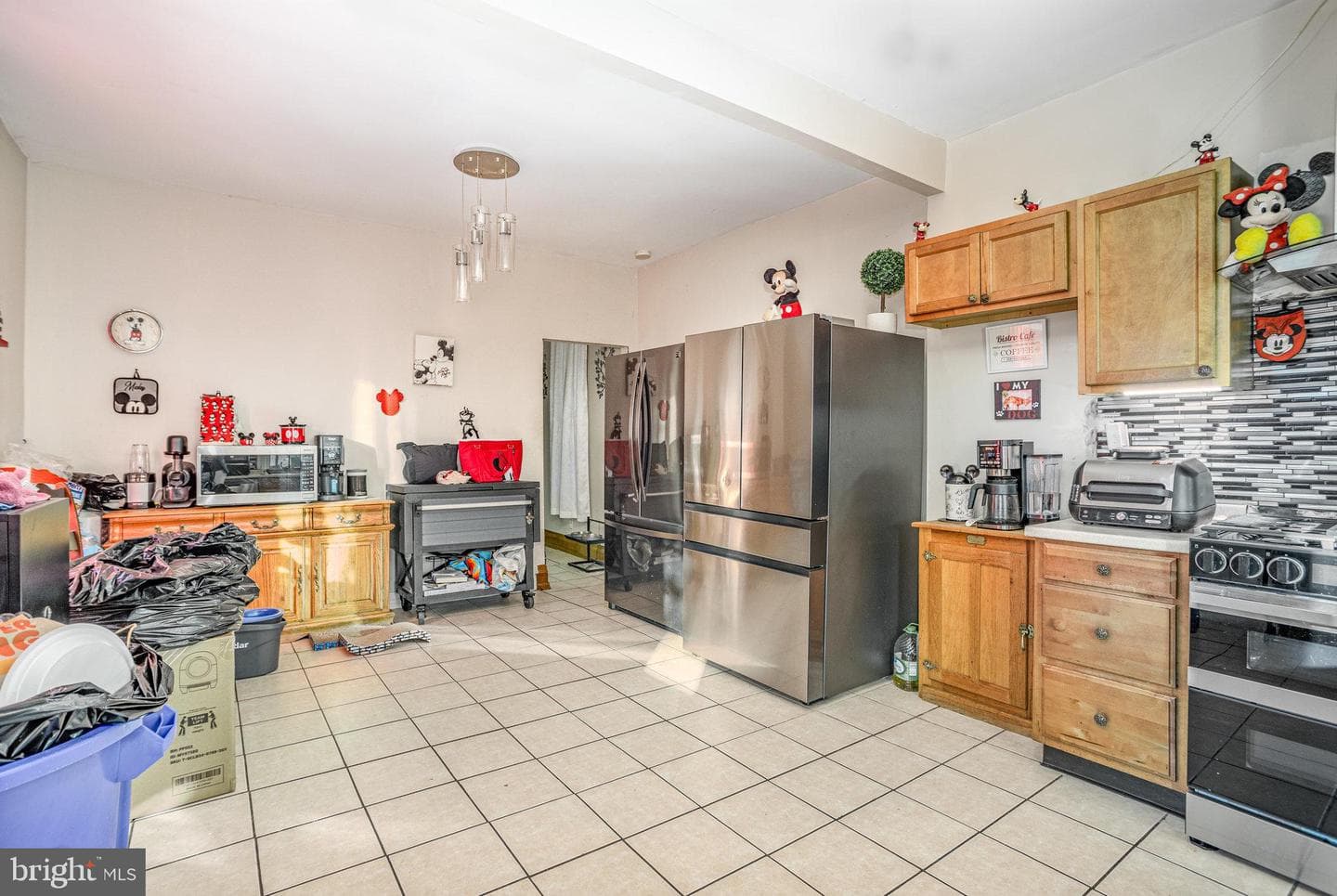 2027 Derry Street photo 7