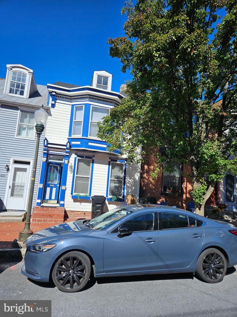 412 Boas Street photo 2