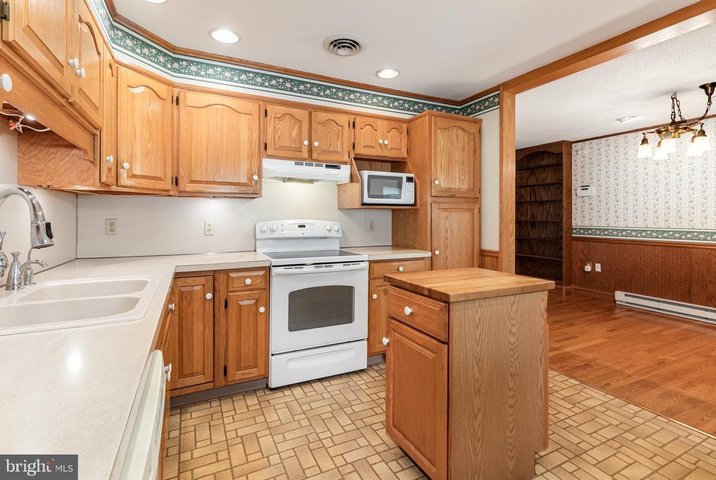 4603 Surrey Road photo 10