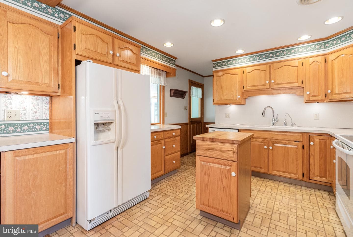 4603 Surrey Road photo 9
