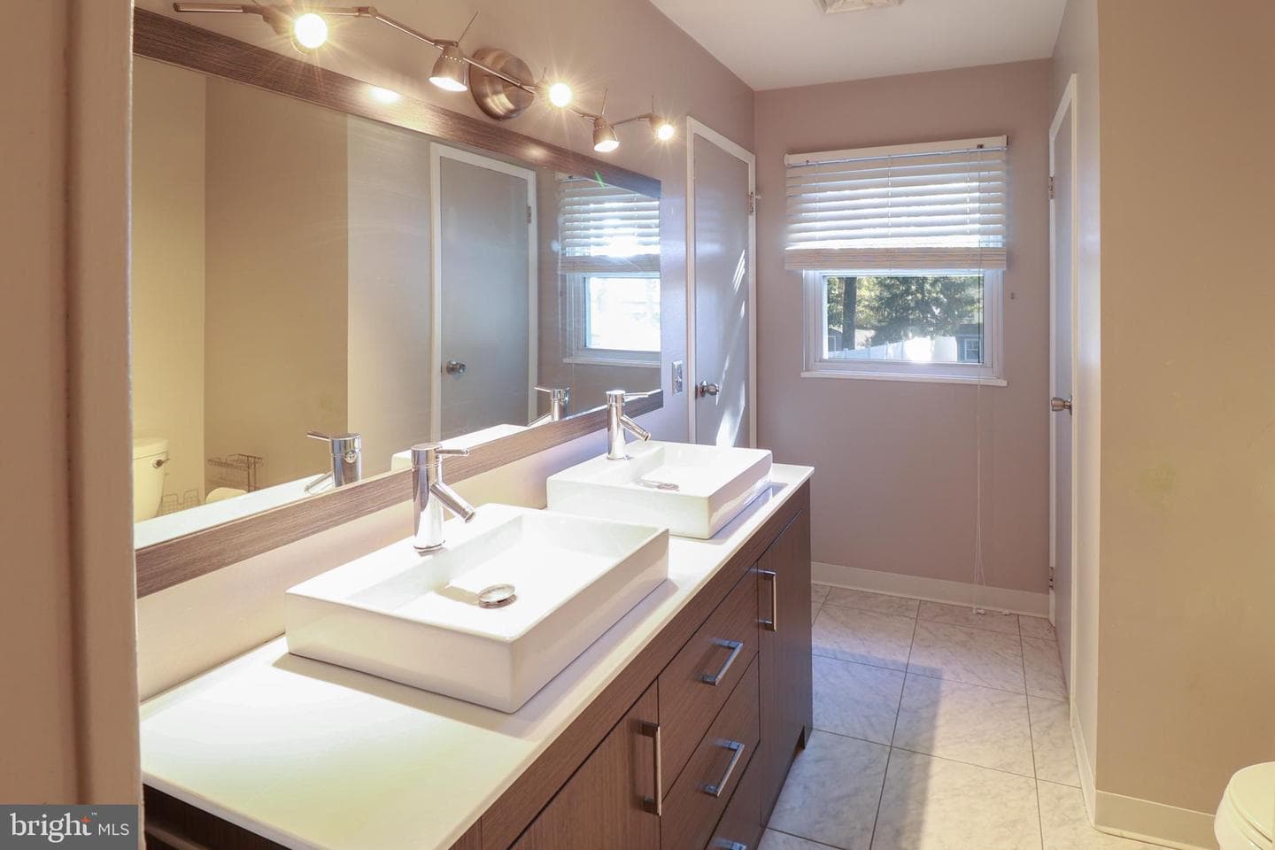 5553 Edsel Street photo 17
