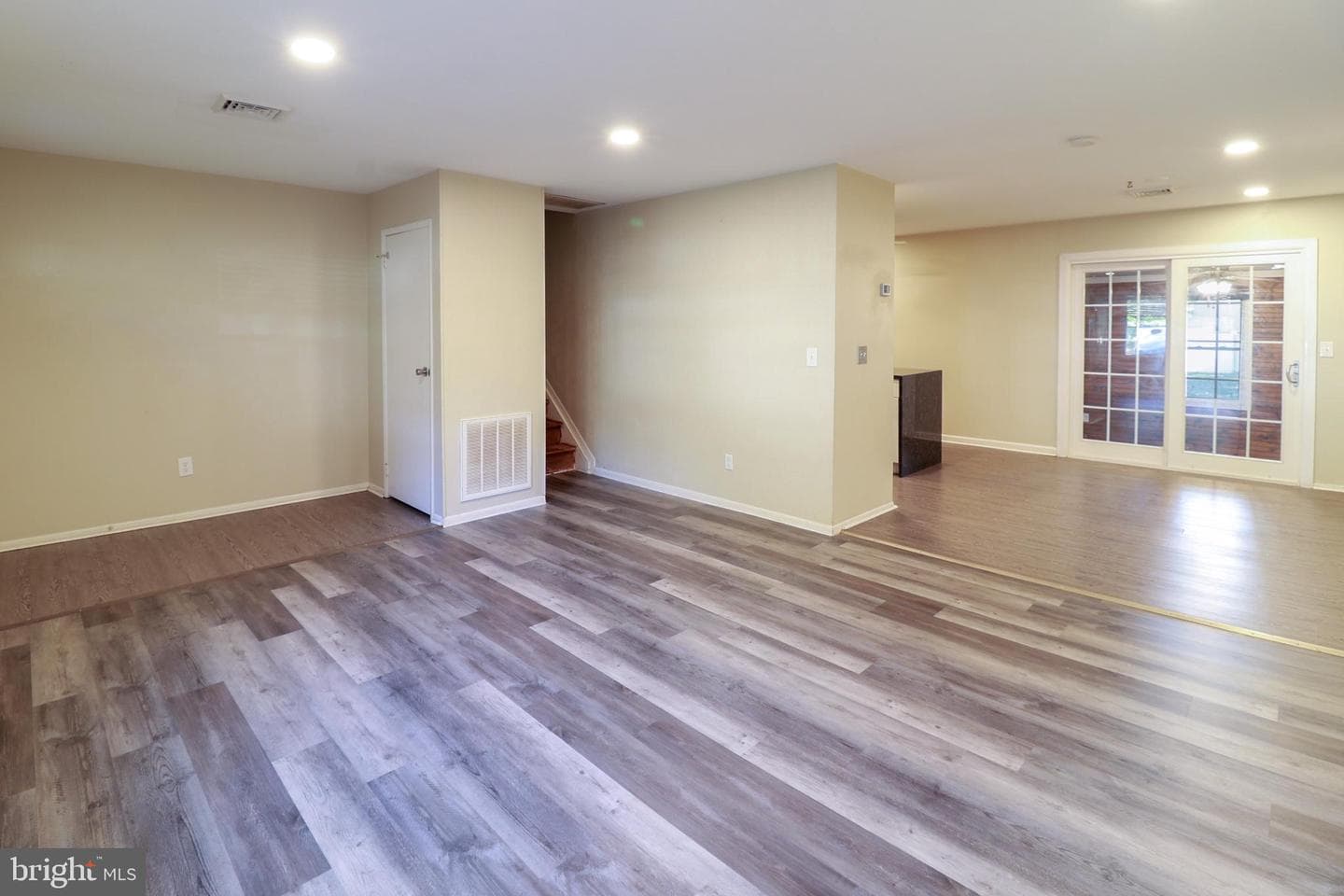 5553 Edsel Street photo 7