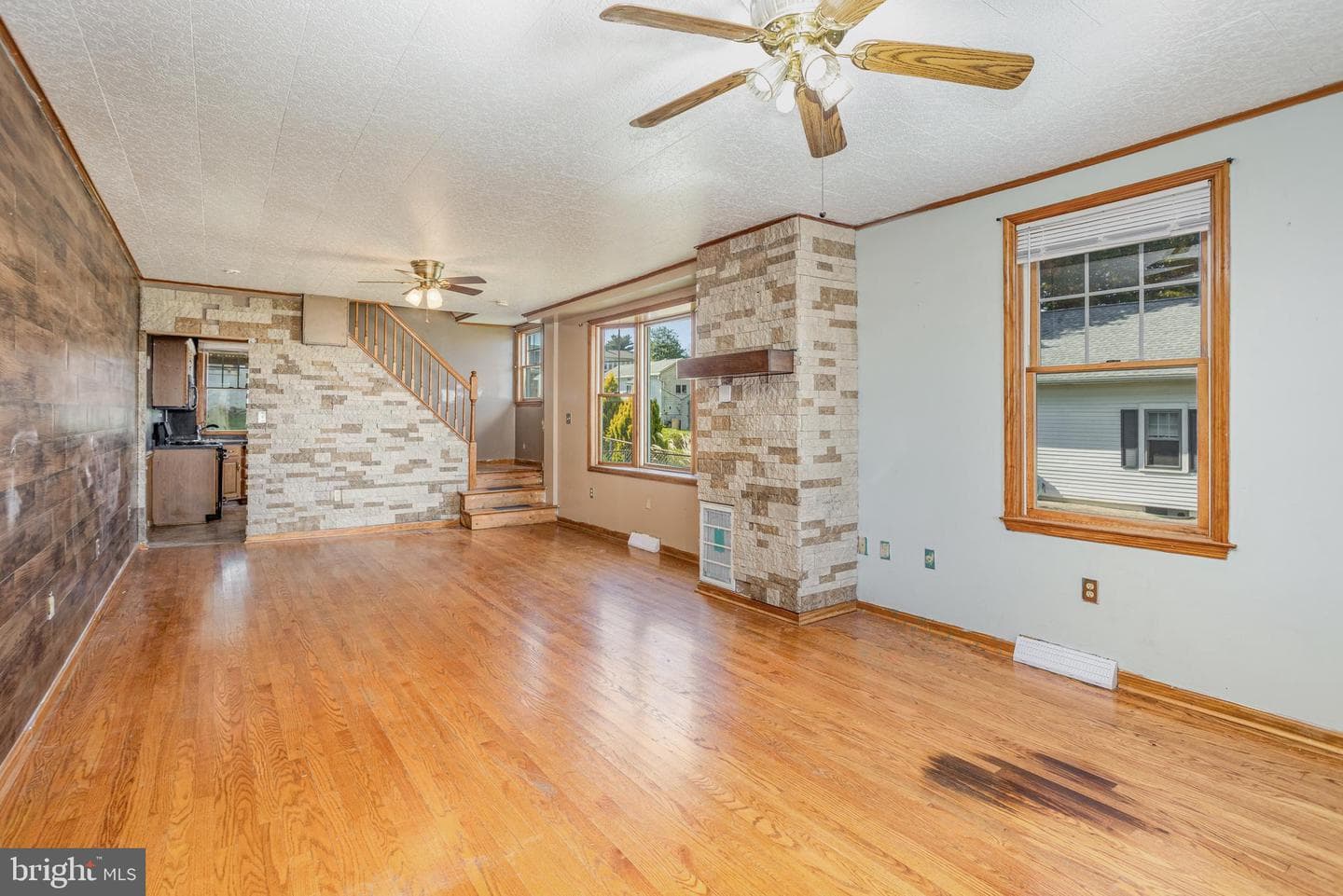 2813 Butler Street photo 8