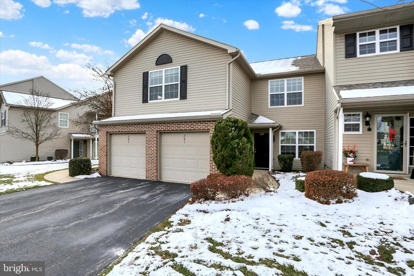 287 Thrush Drive photo 1