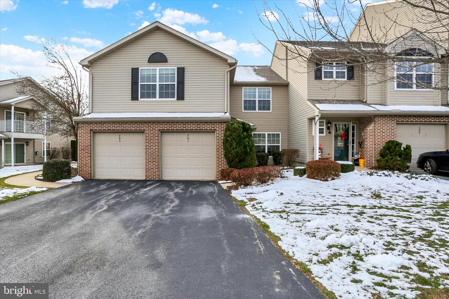 287 Thrush Drive photo 2
