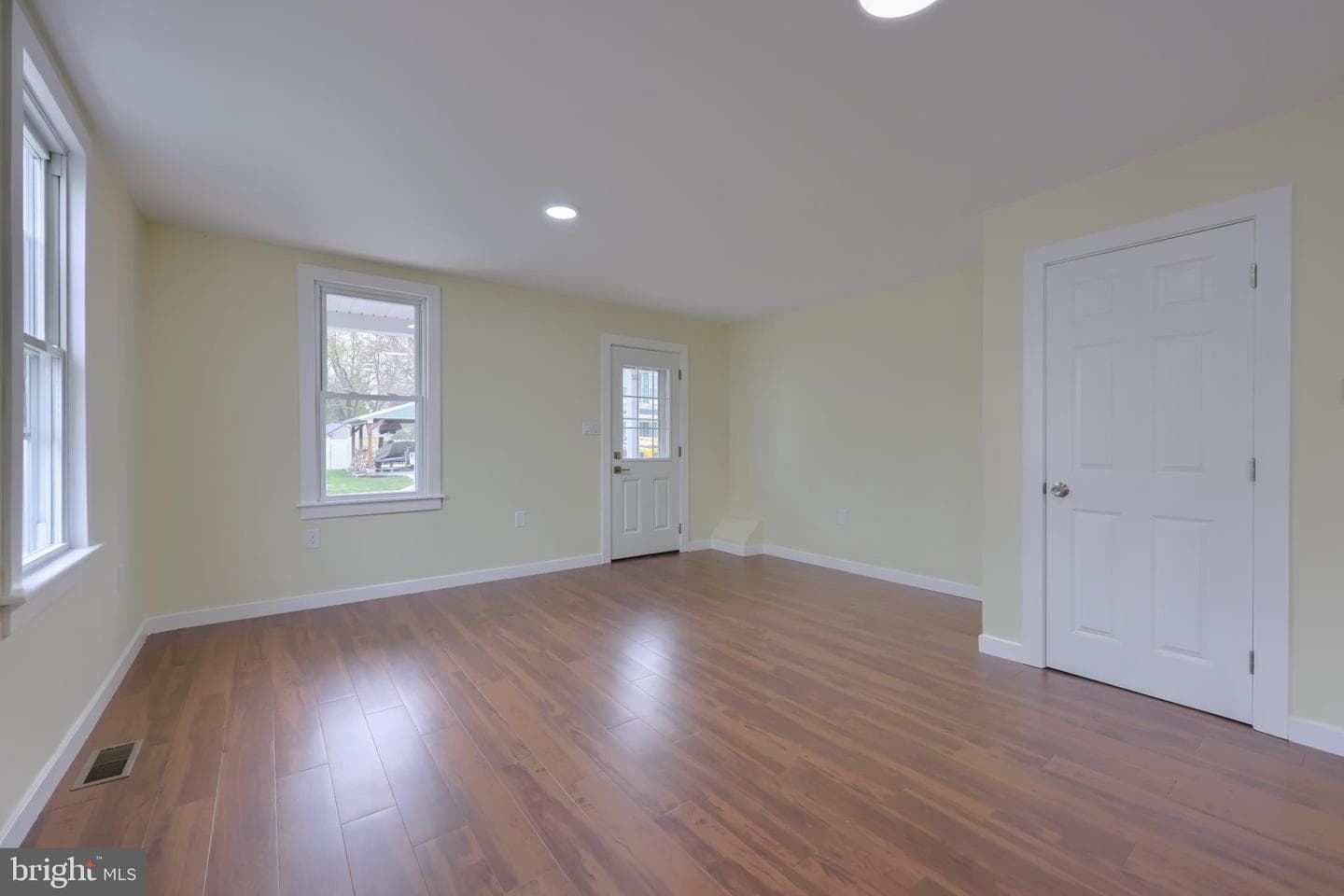 16 Juniata Street photo 4