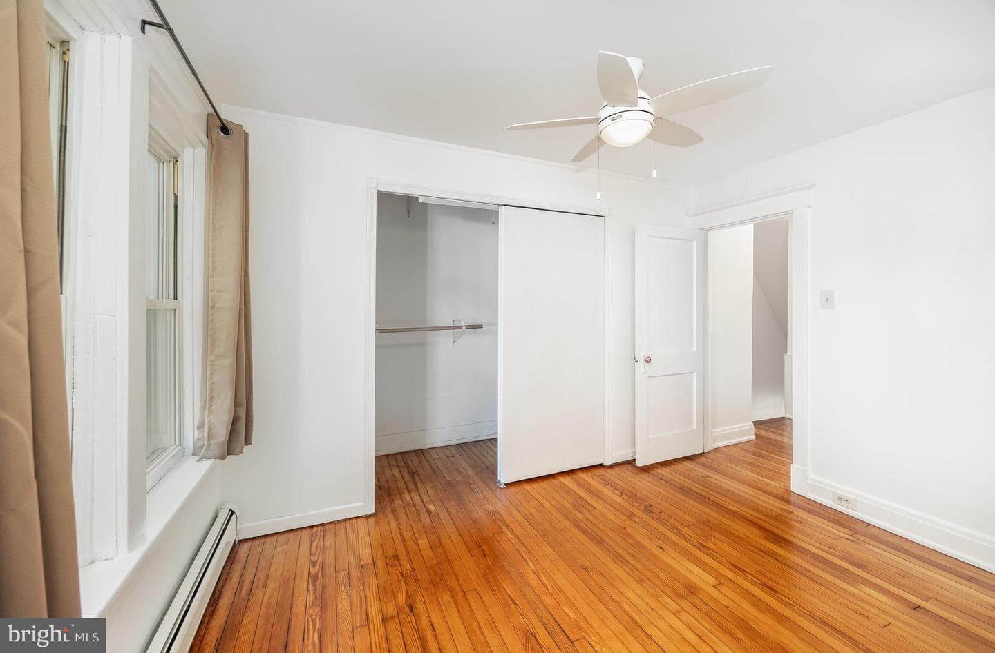 2447 Penn Street photo 12
