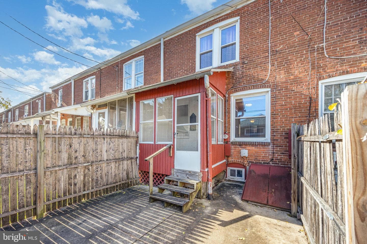 2447 Penn Street photo 23