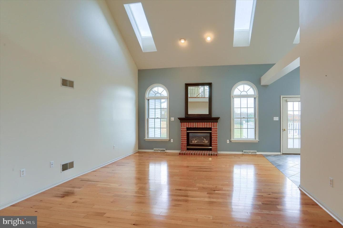 1195 Cherrington Lane photo 12