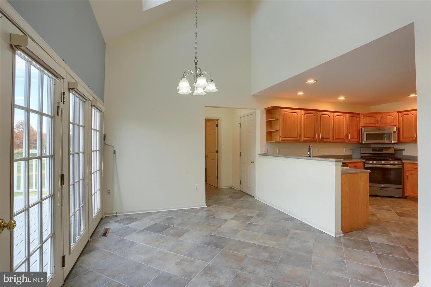 1195 Cherrington Lane photo 15