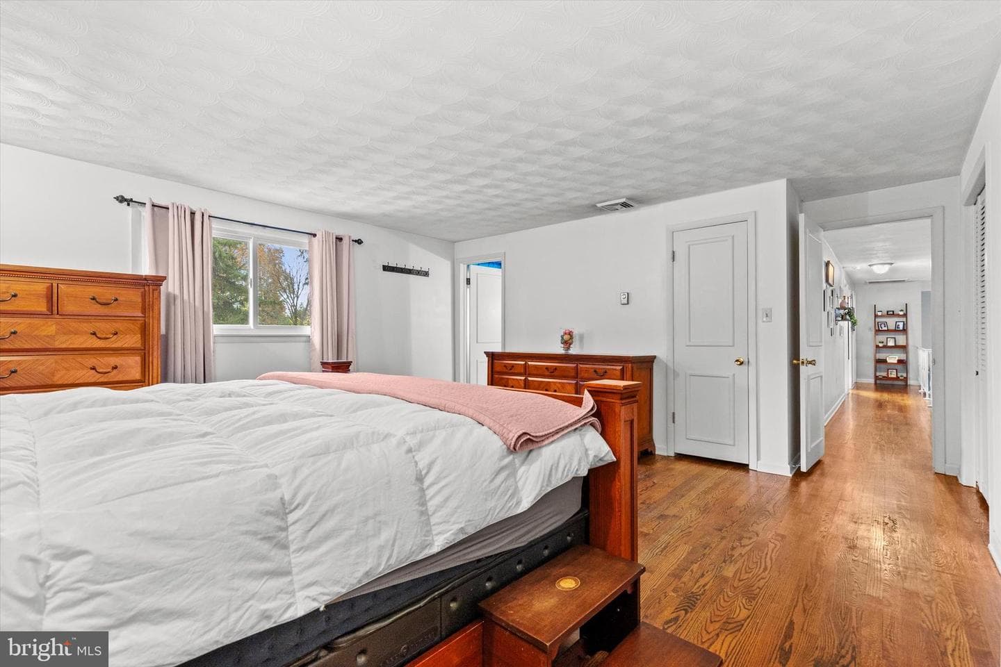 1605 Colonial Road photo 19