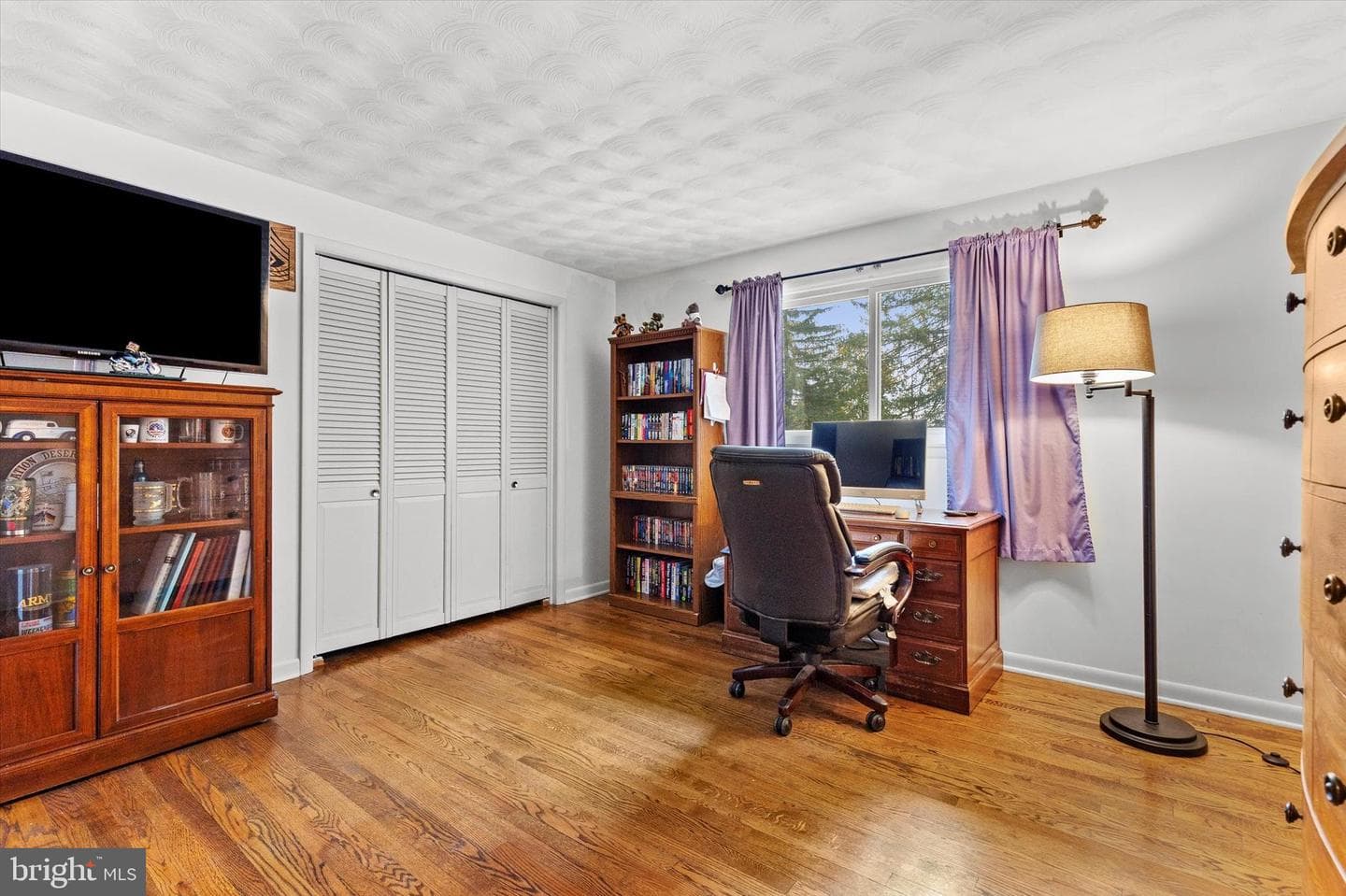 1605 Colonial Road photo 21